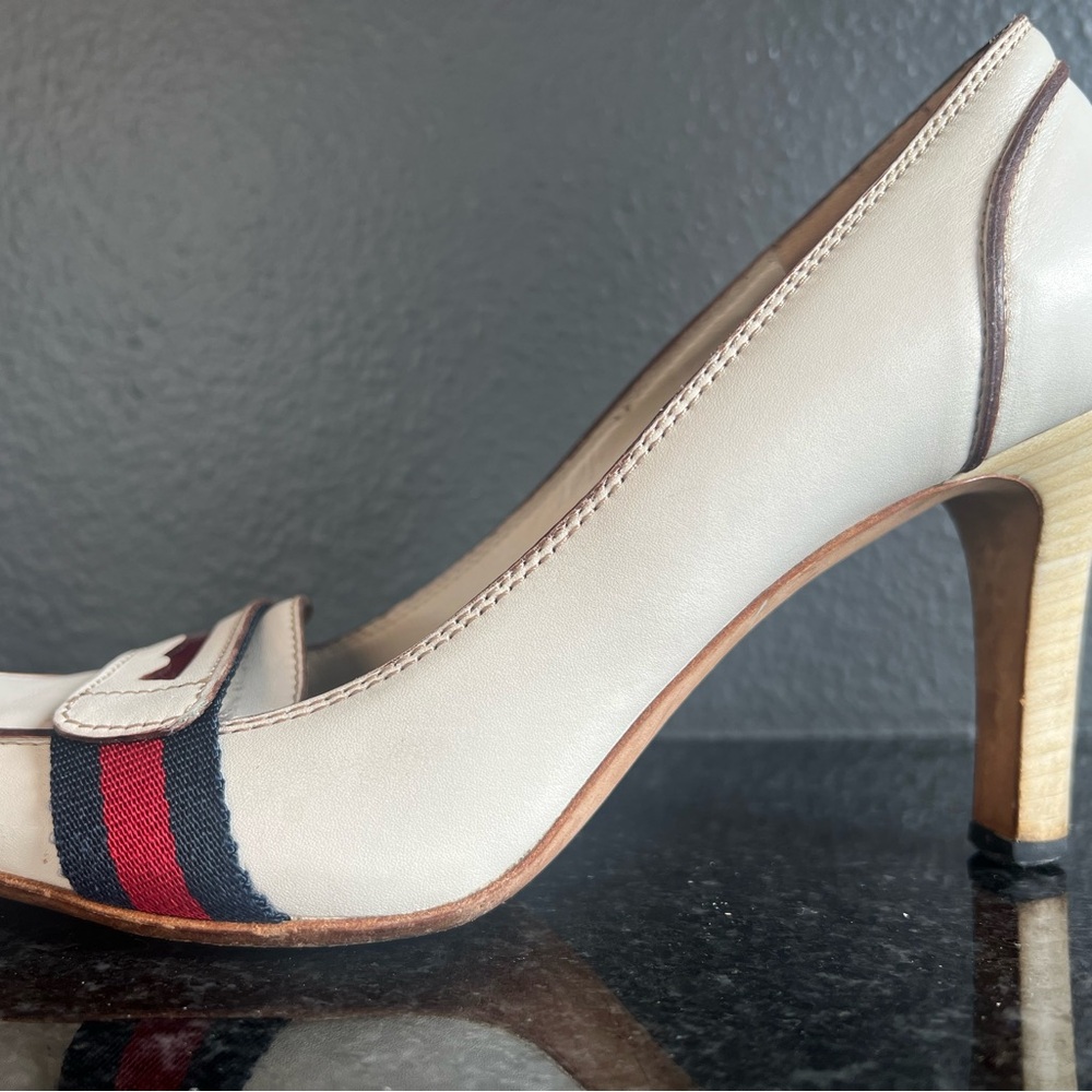 Gucci Cream and Red Stiletto Heels with Bow Accent - Picture 5 of 16